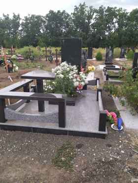 Ритуальні послуги Гранітні і бетонні пам`ятники Долинська