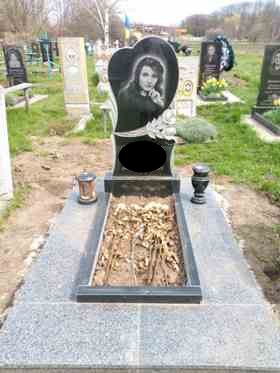 Памятники гранитные бетонные Знаменка