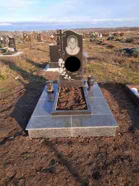 Памятники гранитные бетонные Знаменка