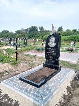 Пам`ятники з граніту Знам`янка