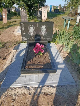 Пам`ятники з граніту Знам`янка