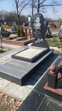 Памятники надгробные из гранита Гранитные изделия Вишневое