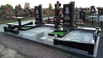 Памятник из гранита