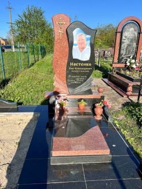 Памятники надгробные гранитные Яготин