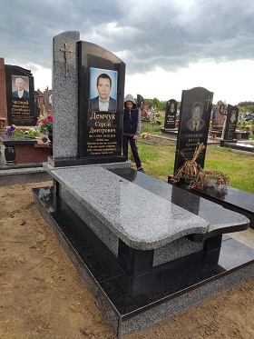 Invest Granit Пам`ятники з природного каменю