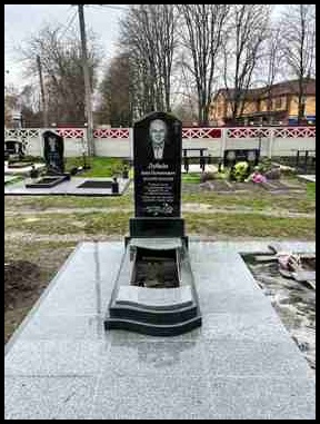 Ритуальні послуги Памятники з граніту Здолбунів